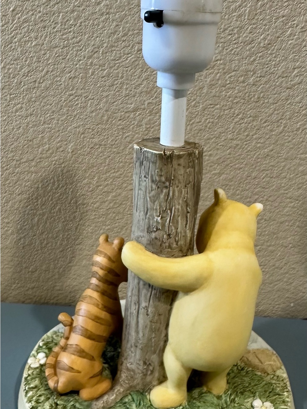 Vintage Classic Winnie the Pooh nursery light lamp - Picture 5 of 9